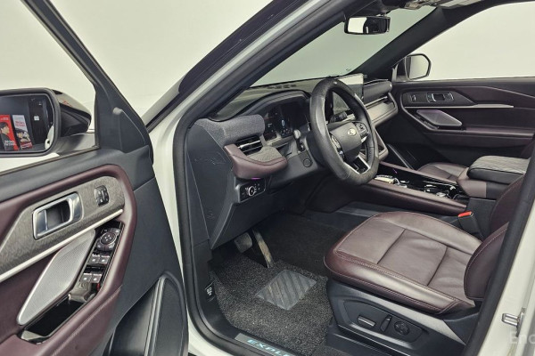 2025 Ford Explorer с пробегом 17 952 км