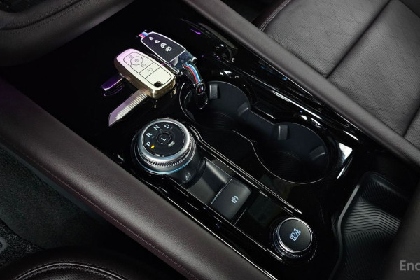 2025 Ford Explorer с пробегом 17 952 км