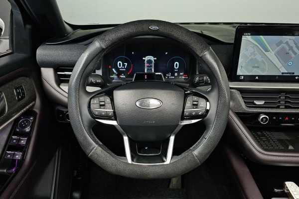 2025 Ford Explorer с пробегом 17 952 км