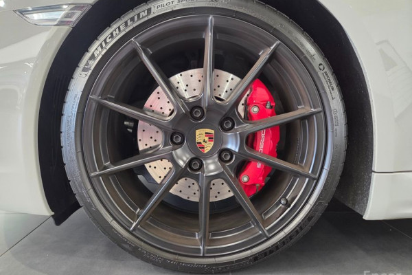 2023 Porsche Boxster с пробегом 8 778 км