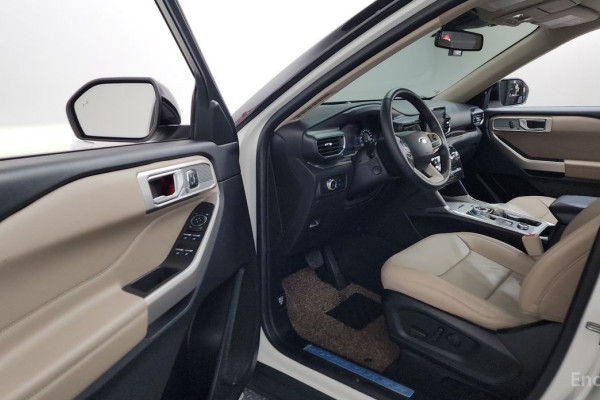 2023 Ford Explorer с пробегом 20 553 км