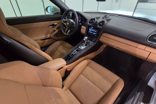 2023 Porsche Boxster с пробегом 8 778 км