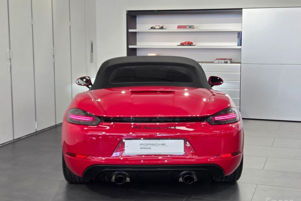 2023 Porsche Boxster с пробегом 9 775 км