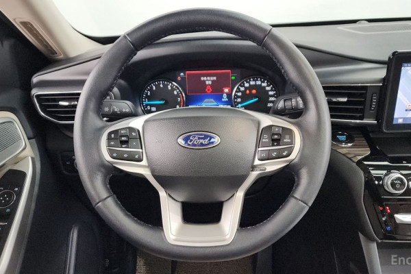 2023 Ford Explorer с пробегом 20 553 км