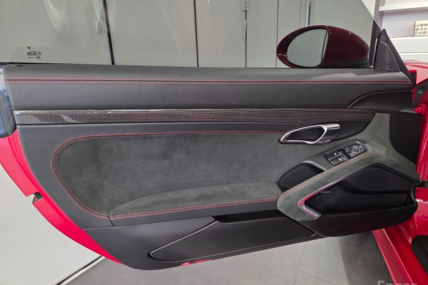 2023 Porsche Boxster с пробегом 9 775 км