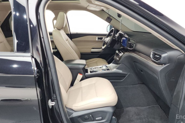 2023 Ford Explorer с пробегом 26 650 км