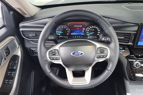 2023 Ford Explorer с пробегом 26 650 км