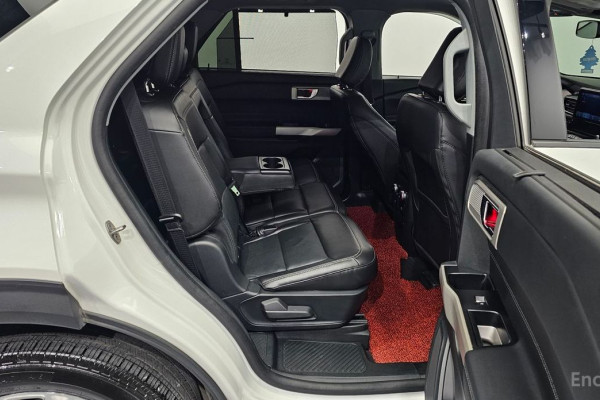 2023 Ford Explorer с пробегом 45 939 км