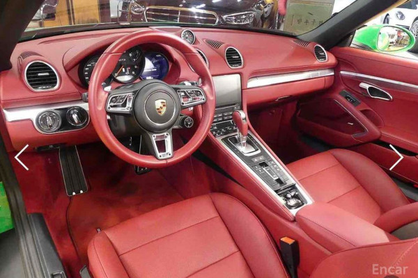 2023 Porsche Boxster с пробегом 13 900 км