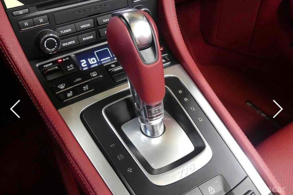 2023 Porsche Boxster с пробегом 13 900 км