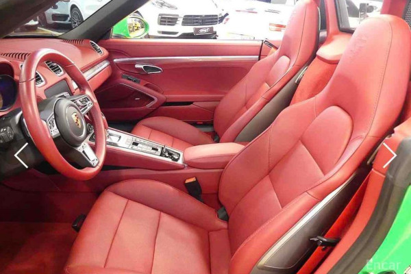 2023 Porsche Boxster с пробегом 13 900 км