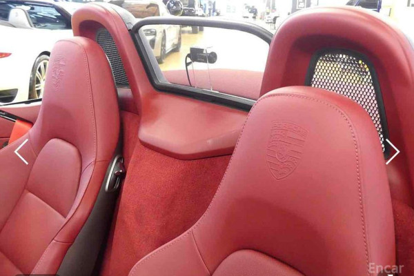 2023 Porsche Boxster с пробегом 13 900 км