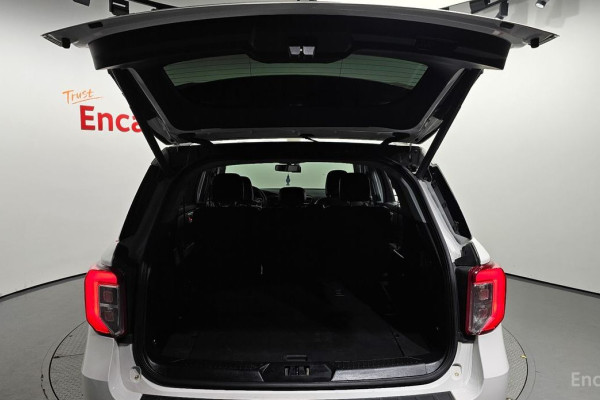 2023 Ford Explorer с пробегом 45 939 км