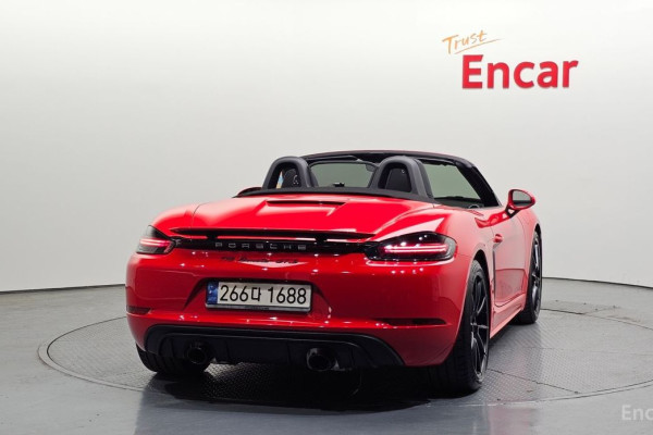 2024 Porsche Boxster с пробегом 6 731 км