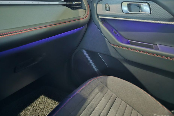 2025 Ford Explorer с пробегом 1 327 км