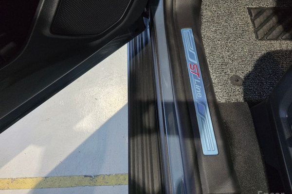 2025 Ford Explorer с пробегом 1 327 км