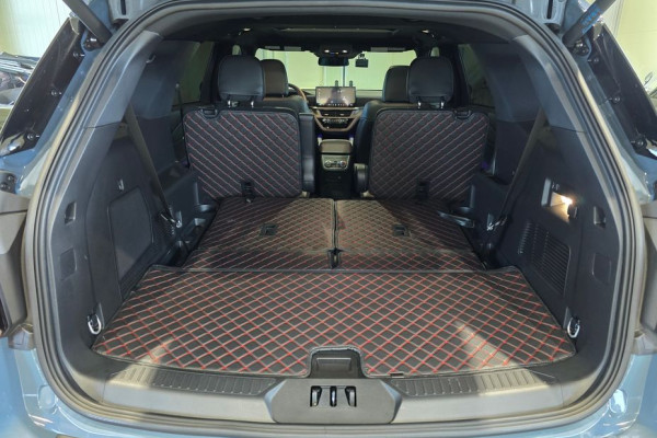 2025 Ford Explorer с пробегом 1 327 км