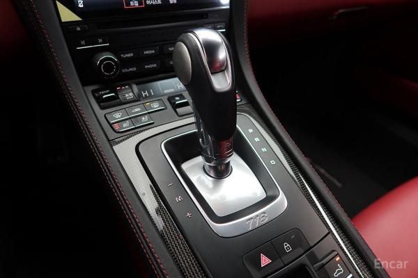 2024 Porsche Boxster с пробегом 29 497 км