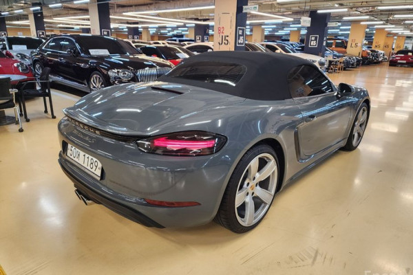 2017 Porsche Boxster с пробегом 16 600 км