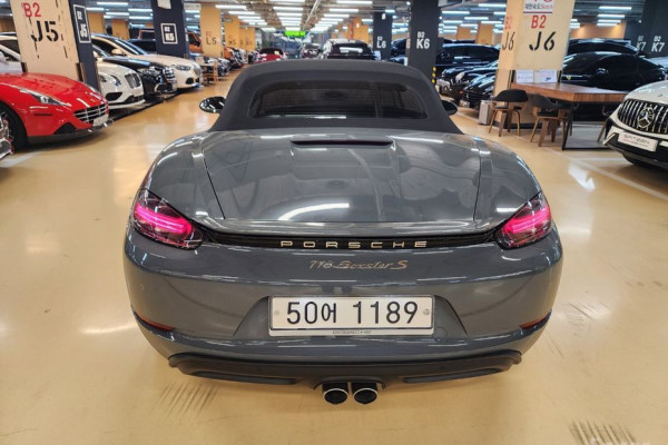 2017 Porsche Boxster с пробегом 16 600 км