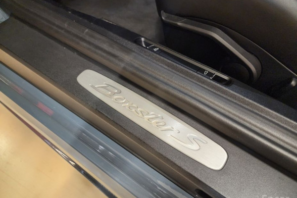 2017 Porsche Boxster с пробегом 16 600 км