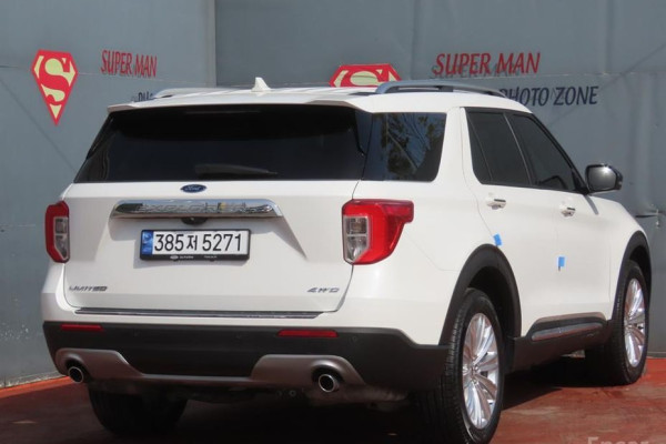 2023 Ford Explorer с пробегом 13 915 км