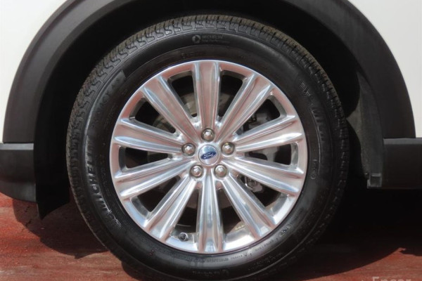 2023 Ford Explorer с пробегом 13 915 км