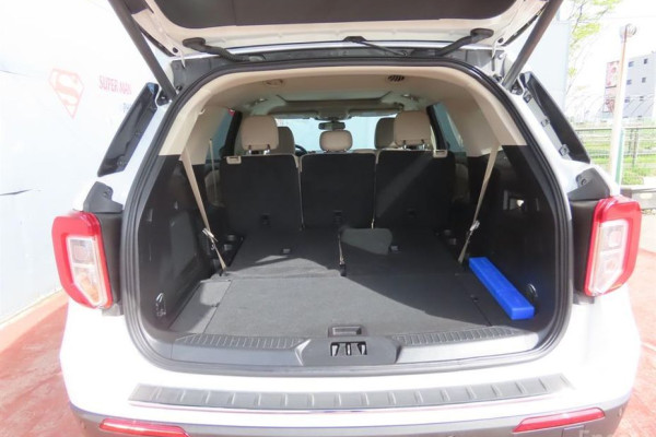 2023 Ford Explorer с пробегом 13 915 км