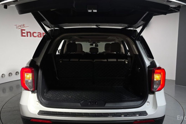 2023 Ford Explorer с пробегом 23 266 км