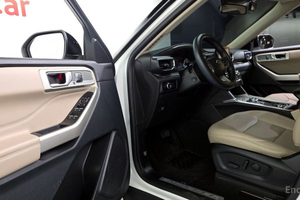 2023 Ford Explorer с пробегом 10 240 км