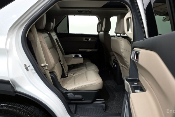 2023 Ford Explorer с пробегом 10 240 км