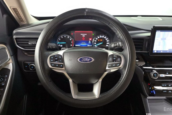 2023 Ford Explorer с пробегом 10 240 км