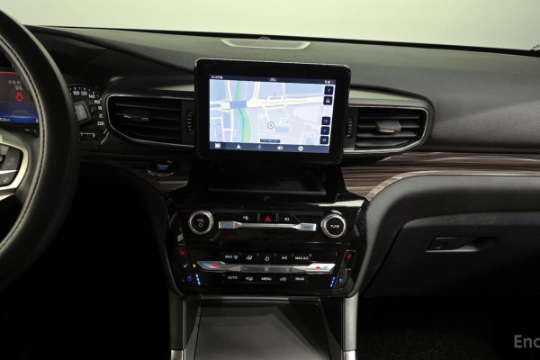 2023 Ford Explorer с пробегом 10 240 км