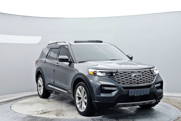 2023 Ford Explorer с пробегом 9 553 км