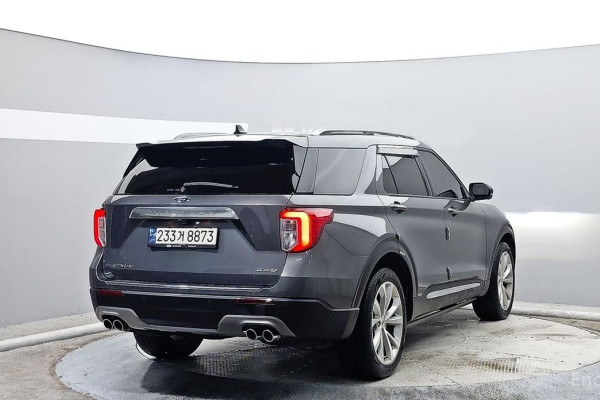 2023 Ford Explorer с пробегом 9 553 км