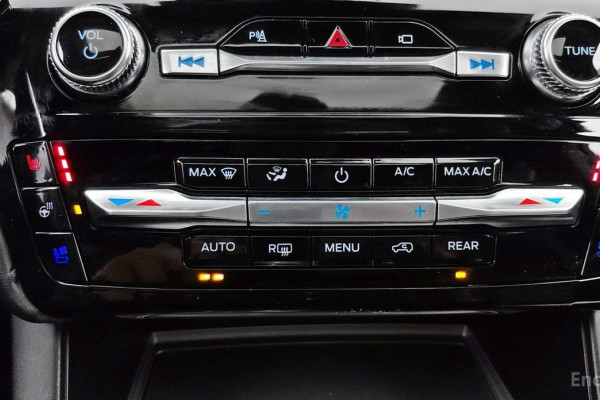 2023 Ford Explorer с пробегом 9 553 км