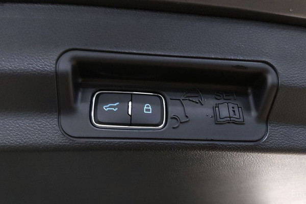 2023 Ford Explorer с пробегом 9 553 км