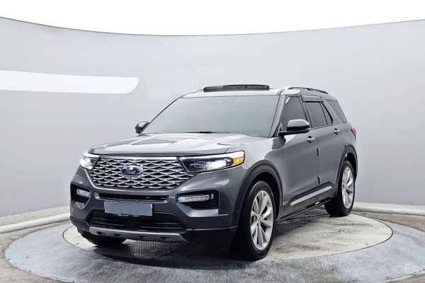 2023 Ford Explorer с пробегом 9 553 км