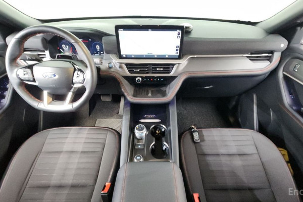 2025 Ford Explorer с пробегом 14 545 км