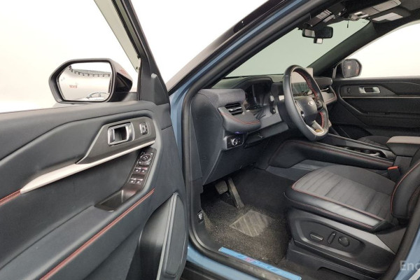 2025 Ford Explorer с пробегом 14 545 км