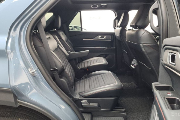 2025 Ford Explorer с пробегом 14 545 км