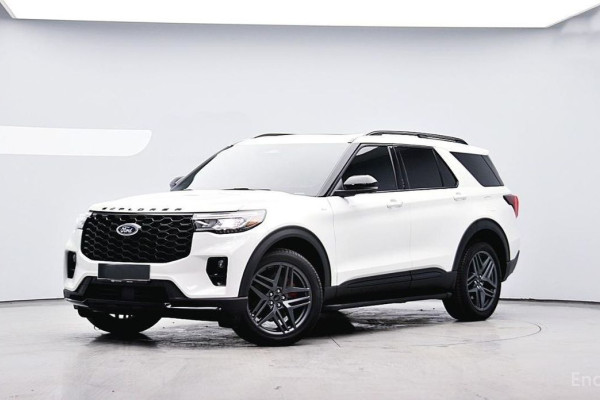 2025 Ford Explorer с пробегом 7 000 км