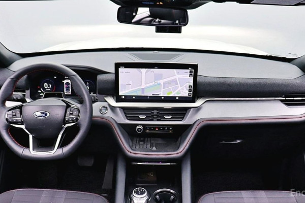 2025 Ford Explorer с пробегом 7 000 км