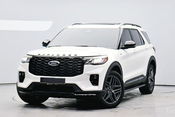 2025 Ford Explorer с пробегом 7 000 км