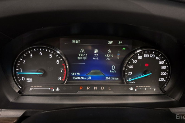 2023 Ford Explorer с пробегом 13 405 км