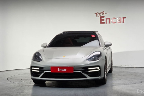 2023 Porsche Panamera с пробегом 34 302 км