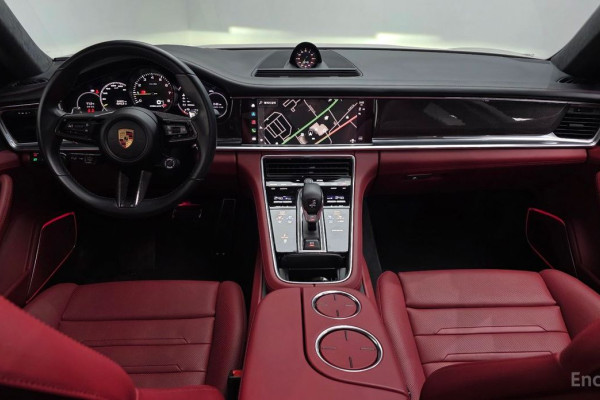2023 Porsche Panamera с пробегом 34 302 км