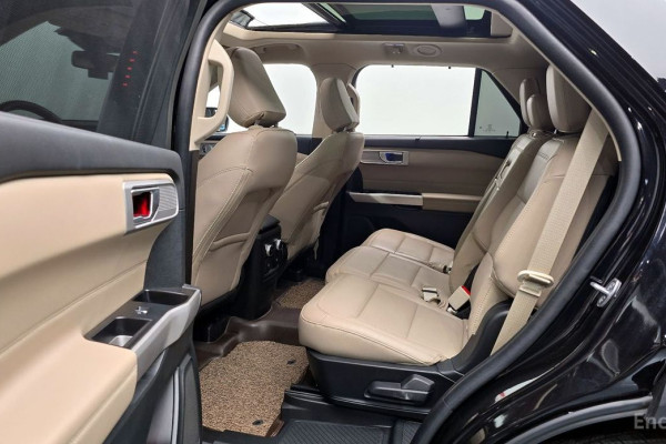 2023 Ford Explorer с пробегом 13 405 км