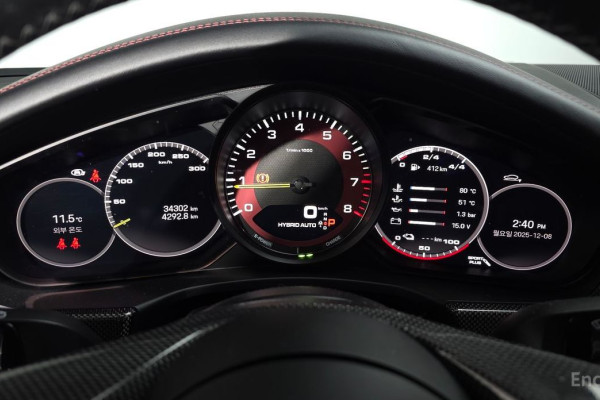 2023 Porsche Panamera с пробегом 34 302 км