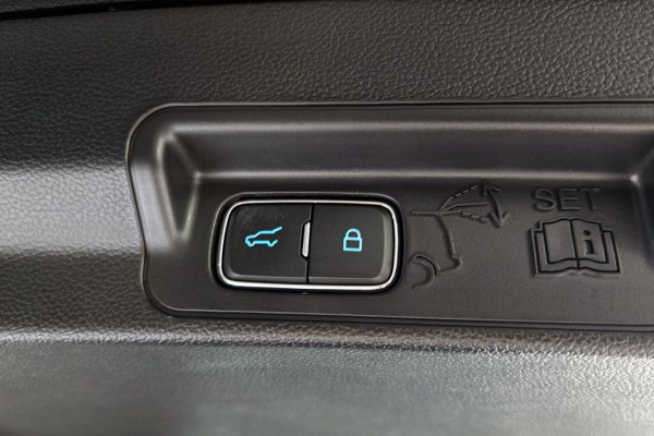 2023 Ford Explorer с пробегом 13 405 км